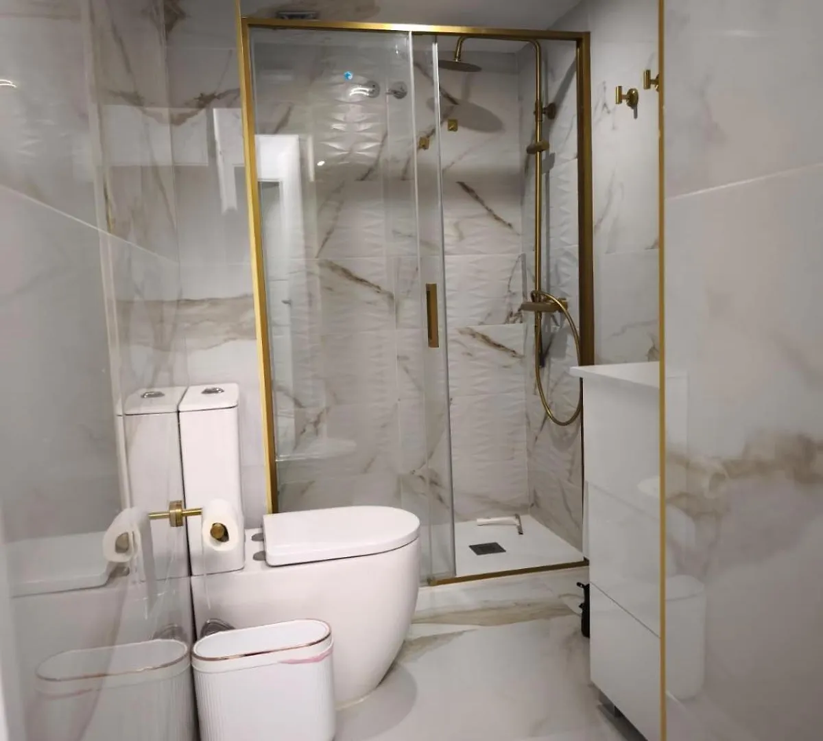 Homestay szállás Airbhouse Private Rooms & Apartments Triana Sevilla
